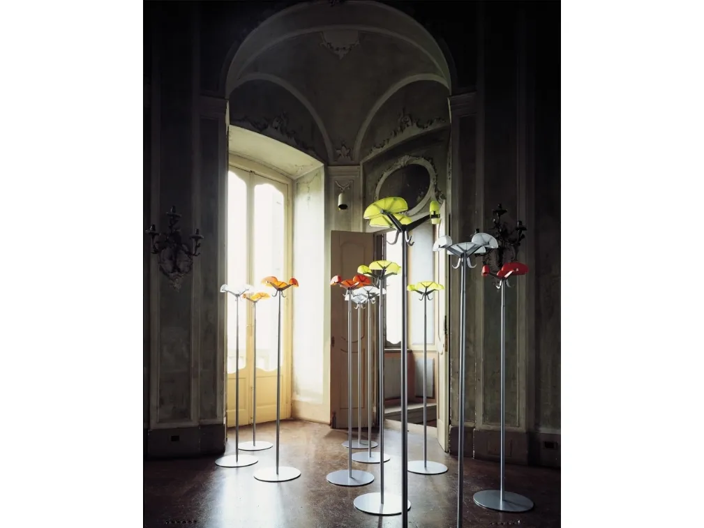 Appendiabiti Alta Tensione in acciaio e alluminio con calotte in plexiglas di Kartell