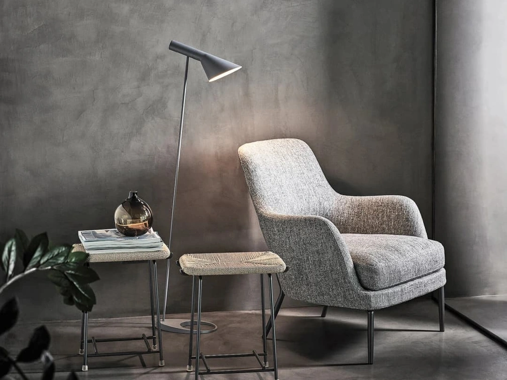 Pouf in paglia di fiume e metallo Any Day di Flexform