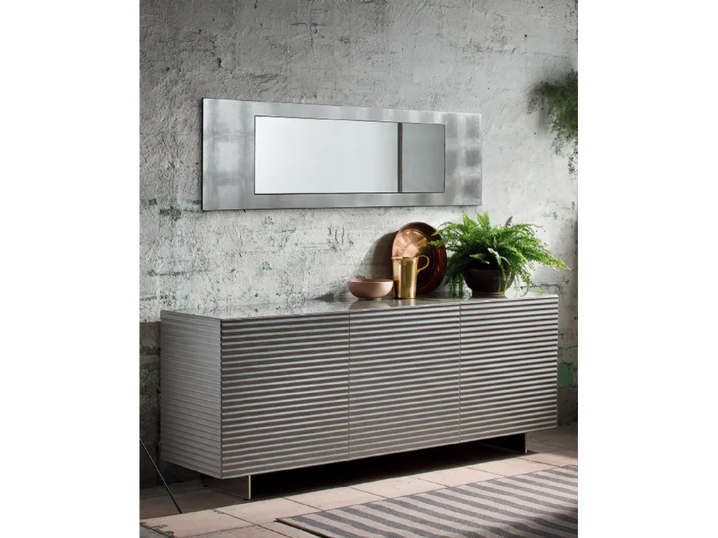 Specchio Alisei con cornice in legno di Riflessi