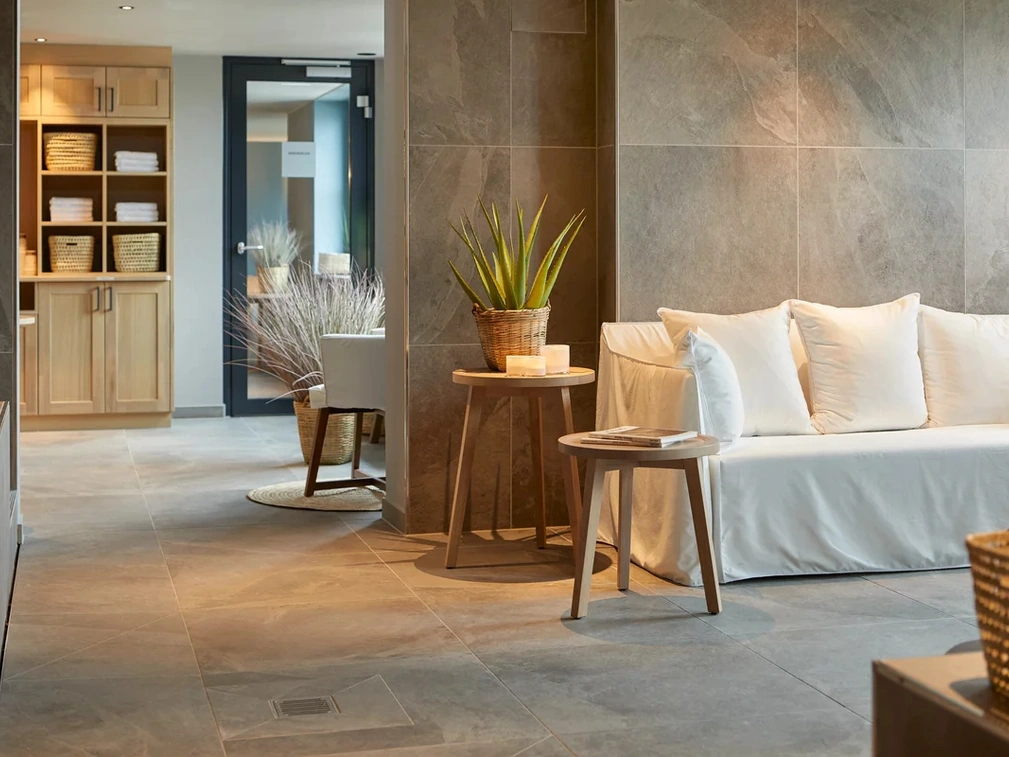 Tavolino in legno Gray di Gervasoni