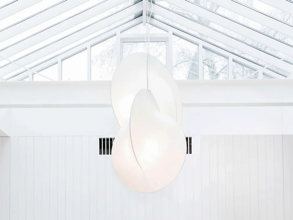 Lampada in resina Overlap Suspension di Flos