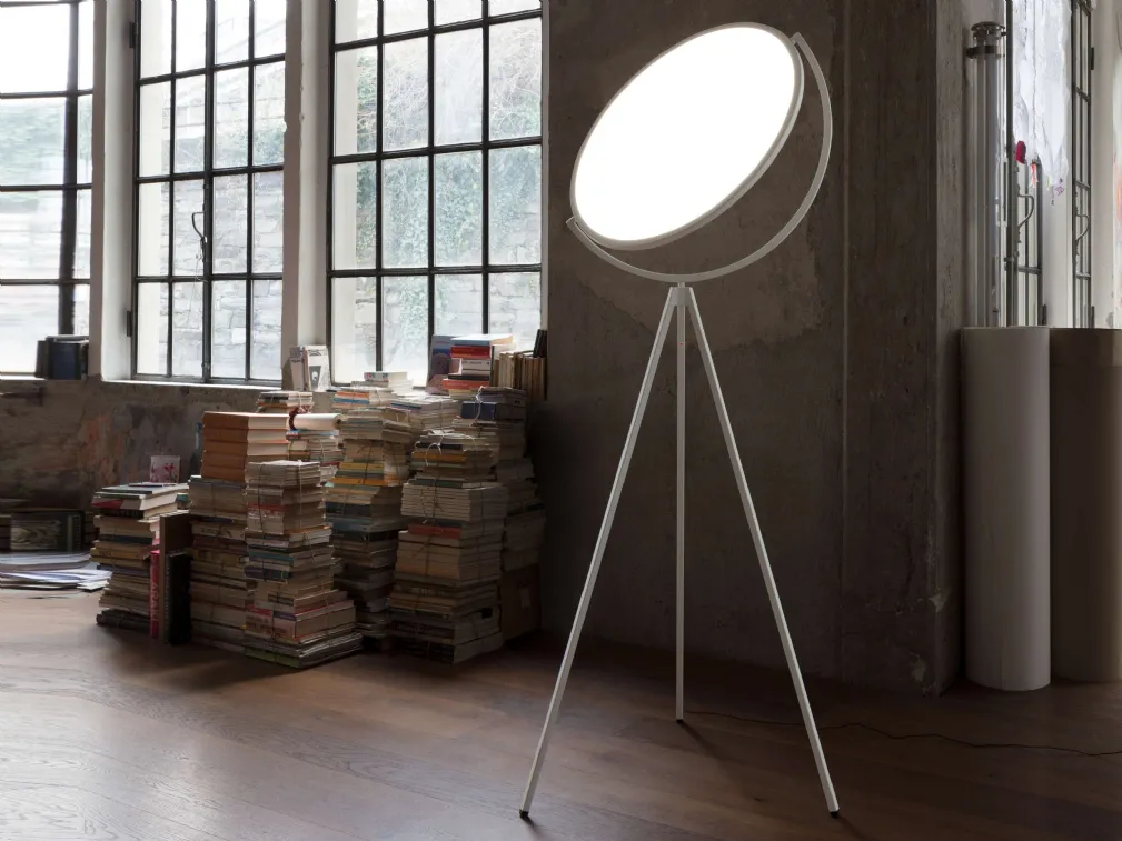 Lampada da terra Superloon di Flos