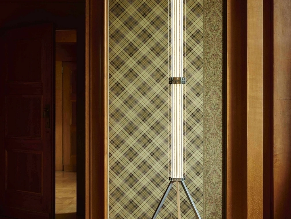 Lampada SuperWire Floor di Flos