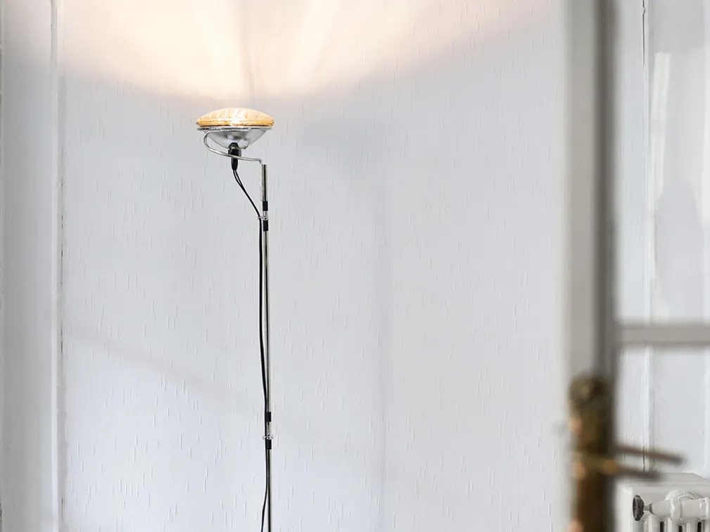 Lampada da terra Toio Led di Flos
