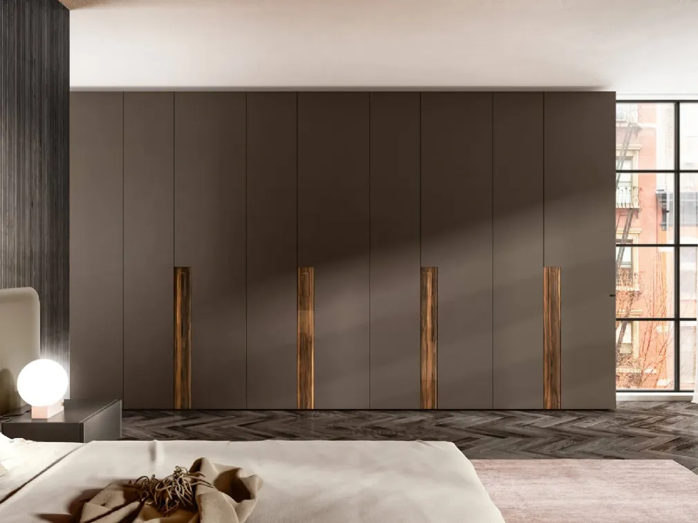 Armadio Key in laccato opaco con inserto Wood XGlass Ebano con ante battenti di Lago