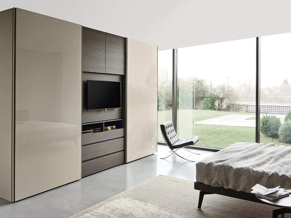 Armadio Odeon Scorrevole in laccato lucido di Sangiacomo