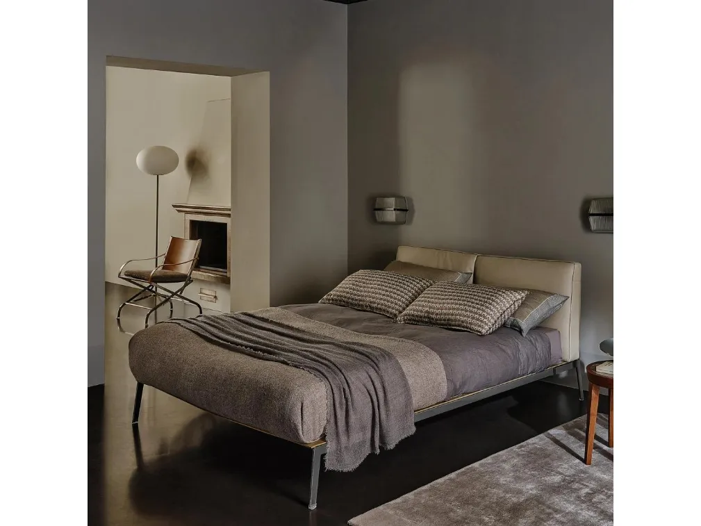 Letto con testiera in pelle Lifesteel di Flexform