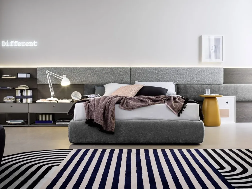 Letto Testiera Space in legno e tessuto di Novamobili