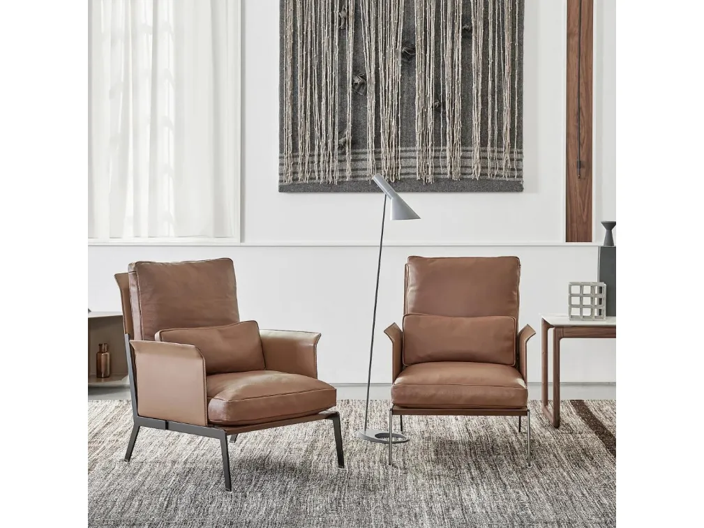 Poltrona in cuoio con cuscini in pelle Happy-Hour di Flexform