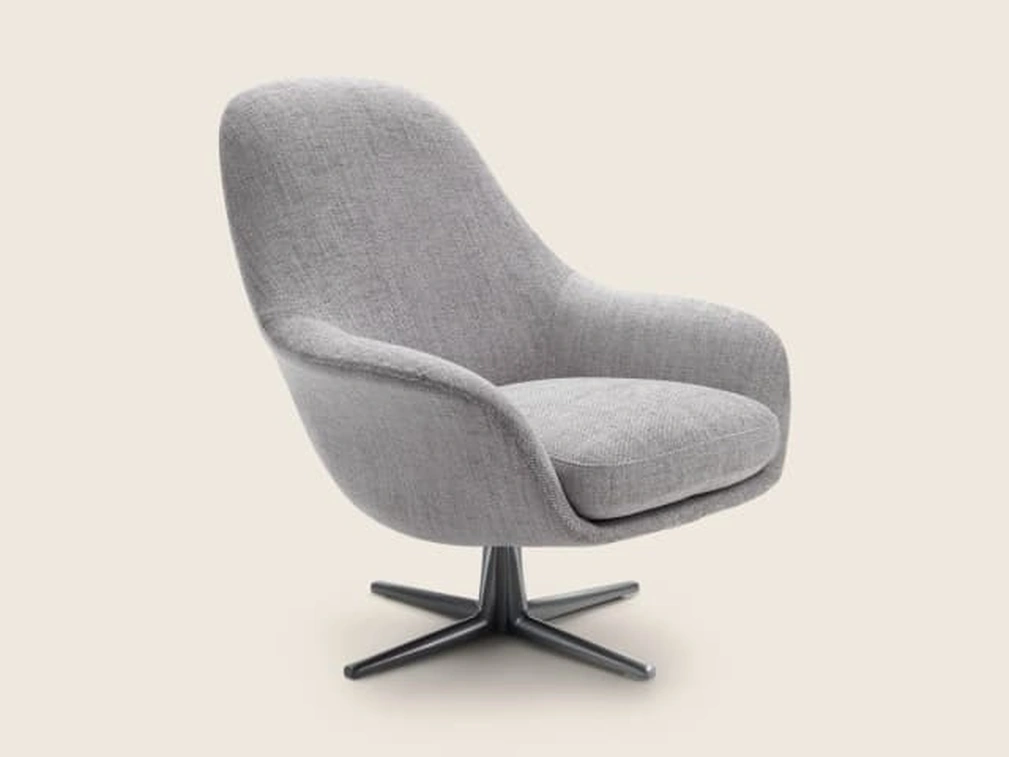 Poltrona in tessuto imbottito Sveva Soft di Flexform