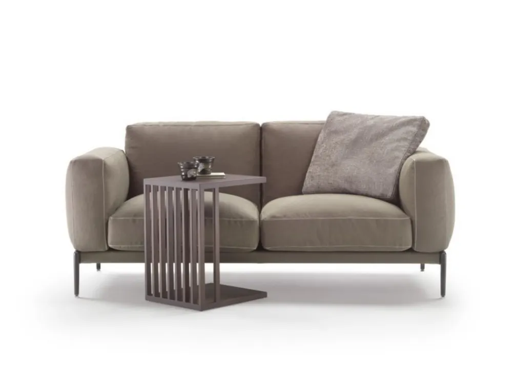 Divano lineare in tessuto imbottito Romeo Compact di Flexform