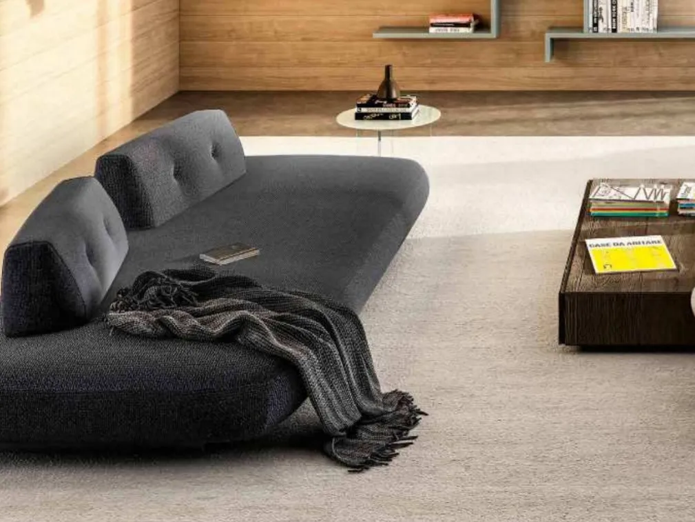 Divano lineare di design in tessuto Sand 1132A di Lago