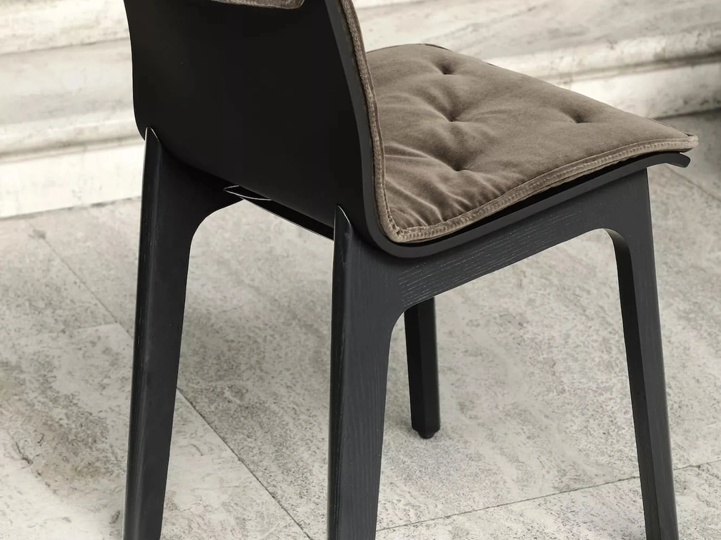 Sedia Alfa in legno massello e laccato di Bontempi