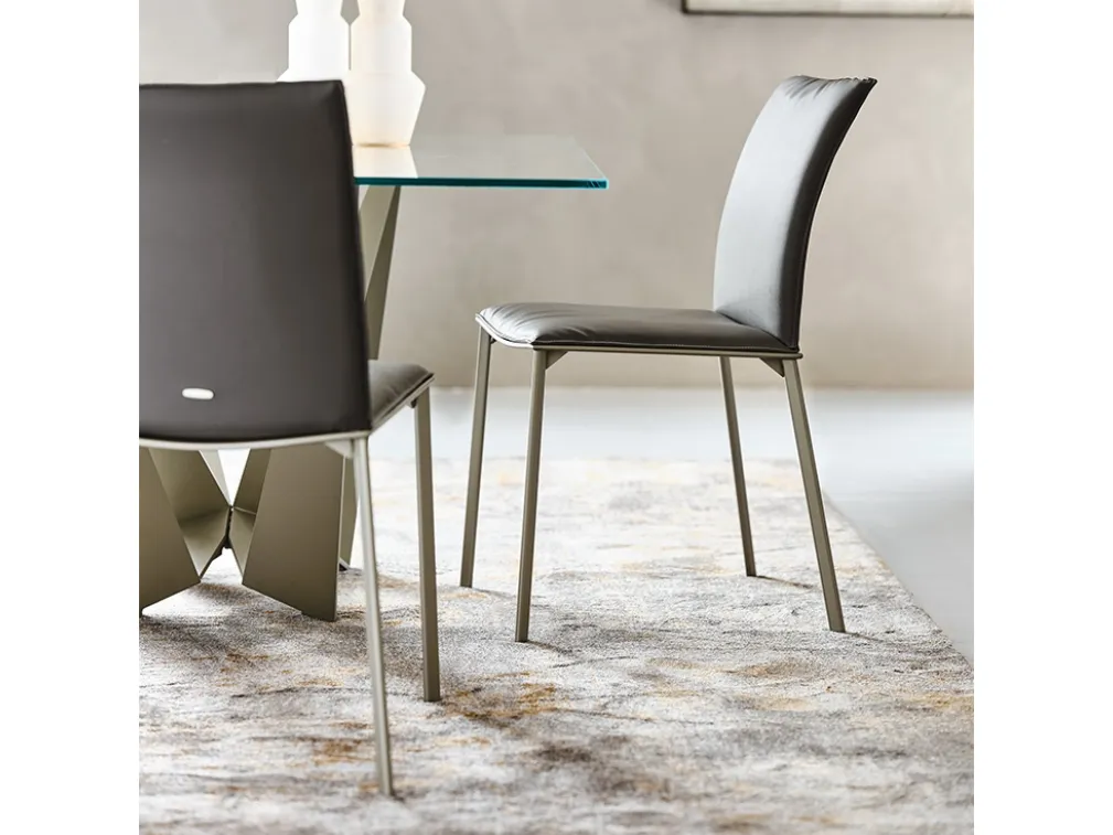 Sedia in pelle con schienale leggermente curvato Rita di Cattelan Italia