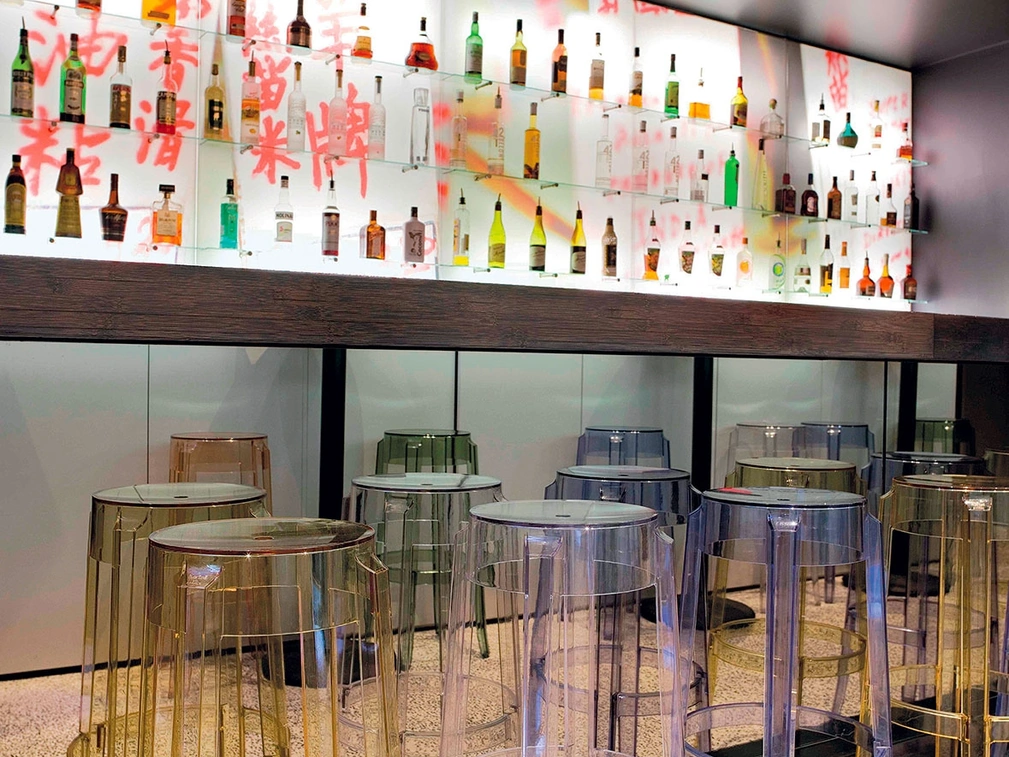 Sgabello Charles Ghost Stool di Kartell