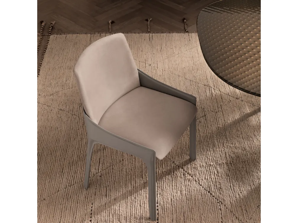 Sedia Plié in pelle Nubuck Perla con struttura rivestita in cuoio Grigio cenere di Fiam