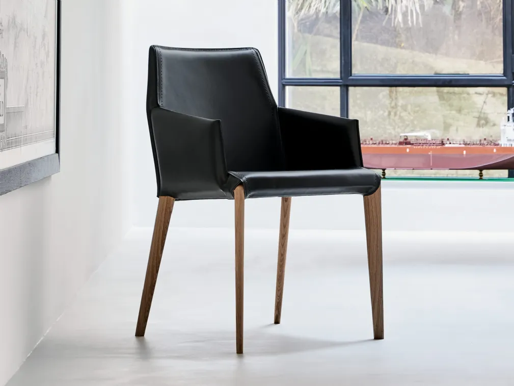 Sedia Sally in cuoio di Bontempi