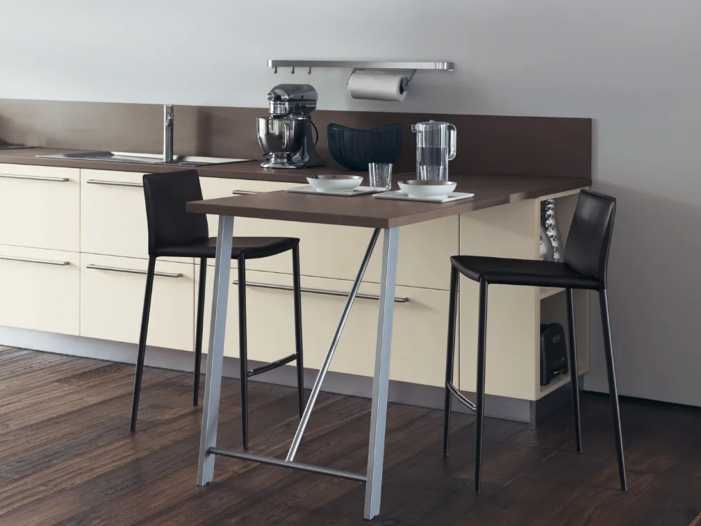 Sgabello Unique in cuoio rigenerato di Scavolini