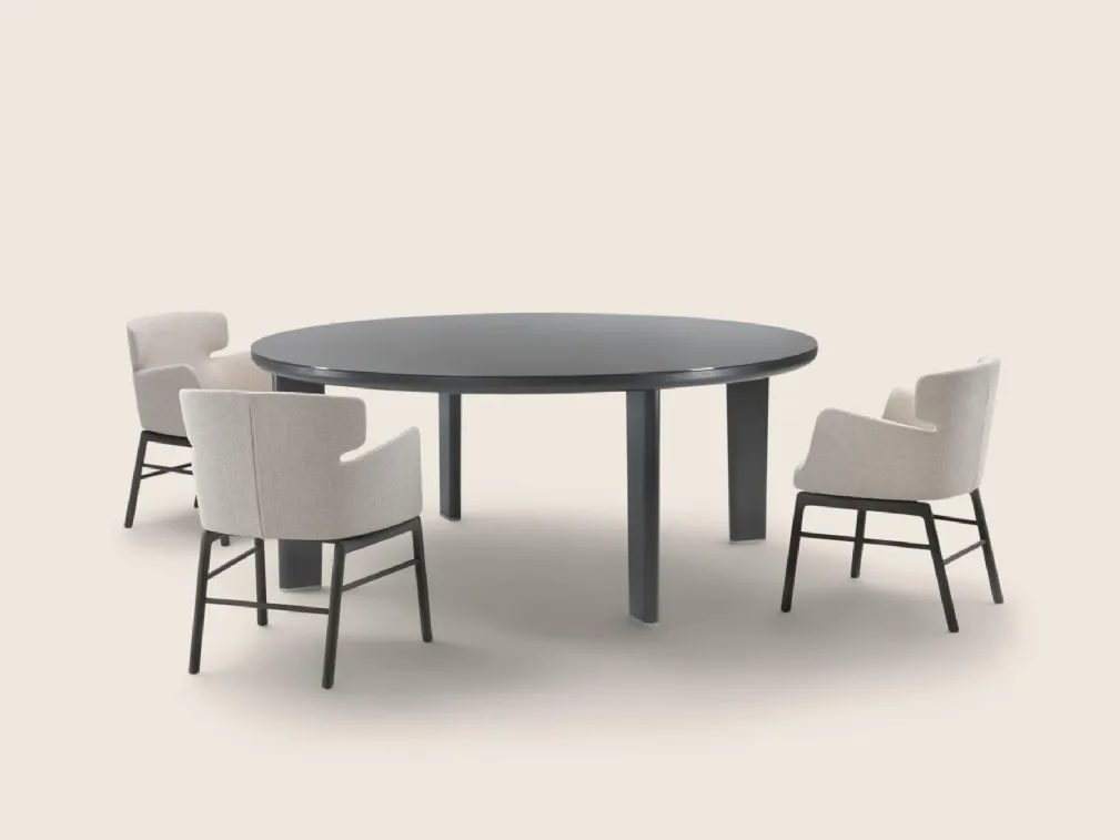 Tavolo Arnold con piano in vetro e struttura in legno di Flexform