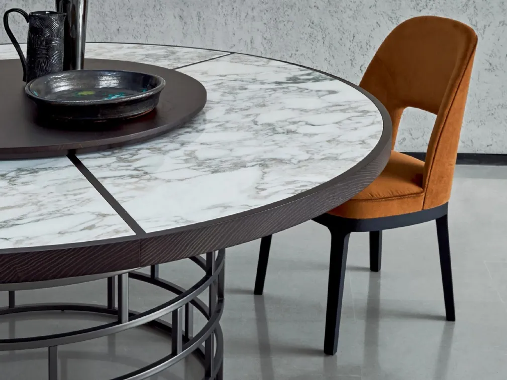 Tavolo rotondo con piano in marmo e legno Crown di Flexform