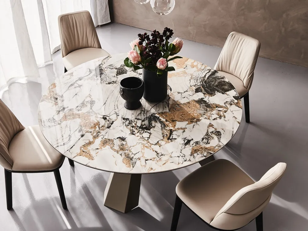 Tavolo rotondo con base a 3 gambe in acciaio e piano in ceramica Eliot Keramik Round di Cattelan Italia