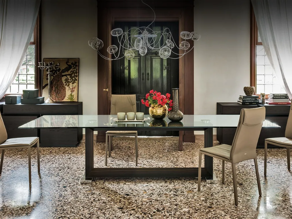 Tavolo rettangolare in vetro con base in legno Monaco di Cattelan Italia