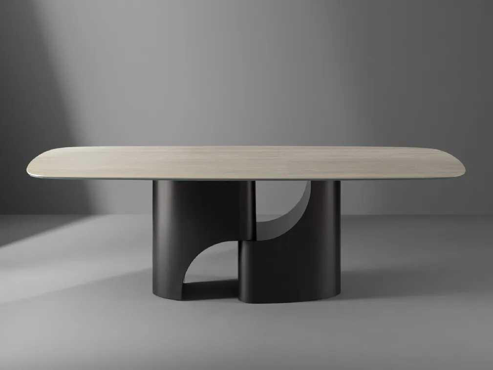 Tavolo Taijitu con piano in marmo e base in metallo di Bonaldo