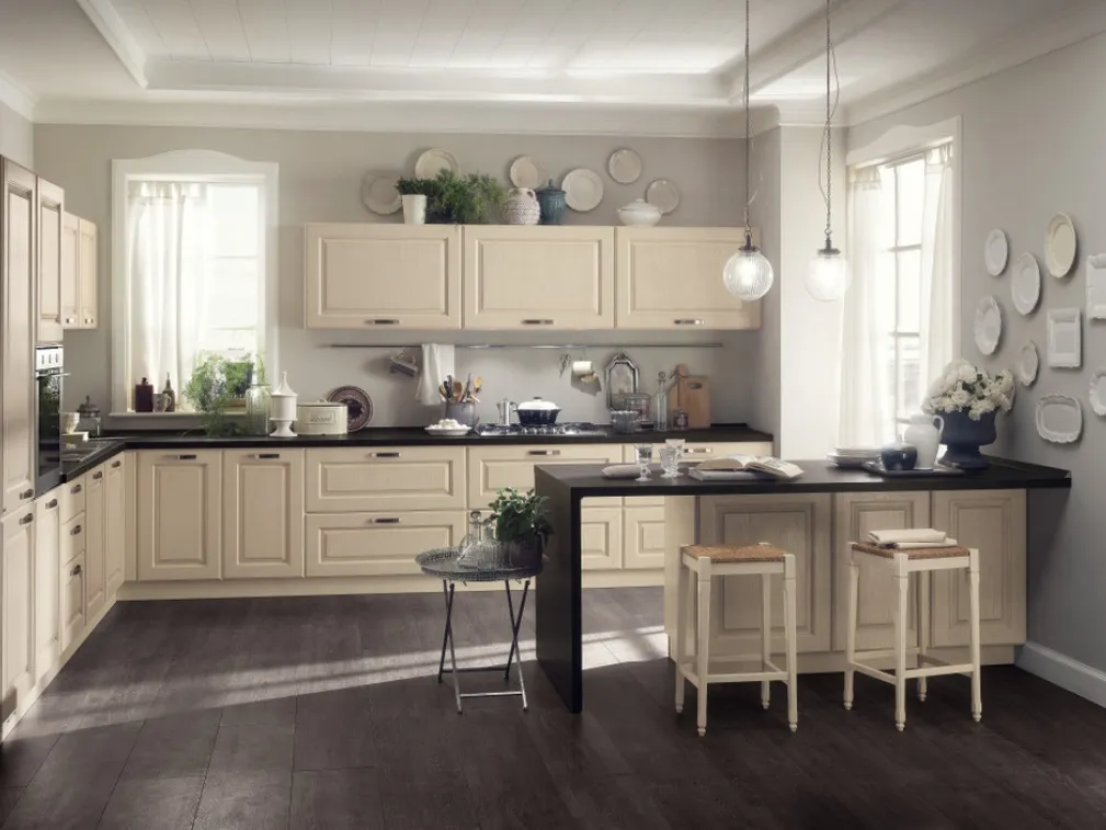 Cucina Classica con penisola Madeleine Bianco Burro di Scavolini