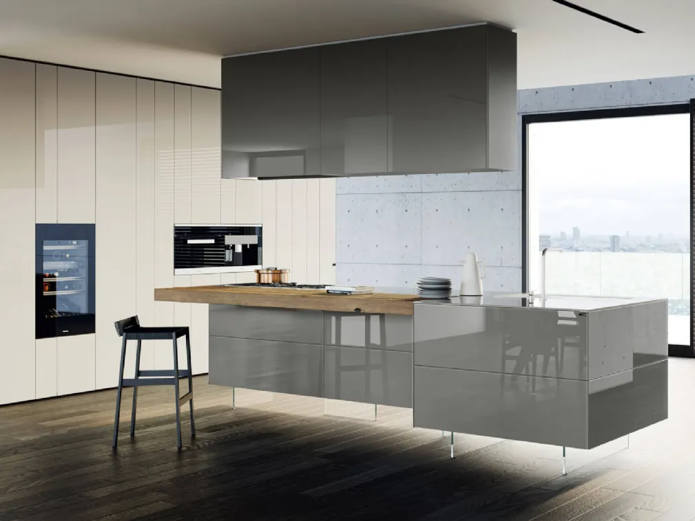 Cucina Design 36e8 1097 con isola in vetro laccato Grigio lucido con piano in legno di Rovere centenario di Lago