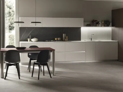 DeLinea in laccato Grigio Chiaro e Rovere Grafite