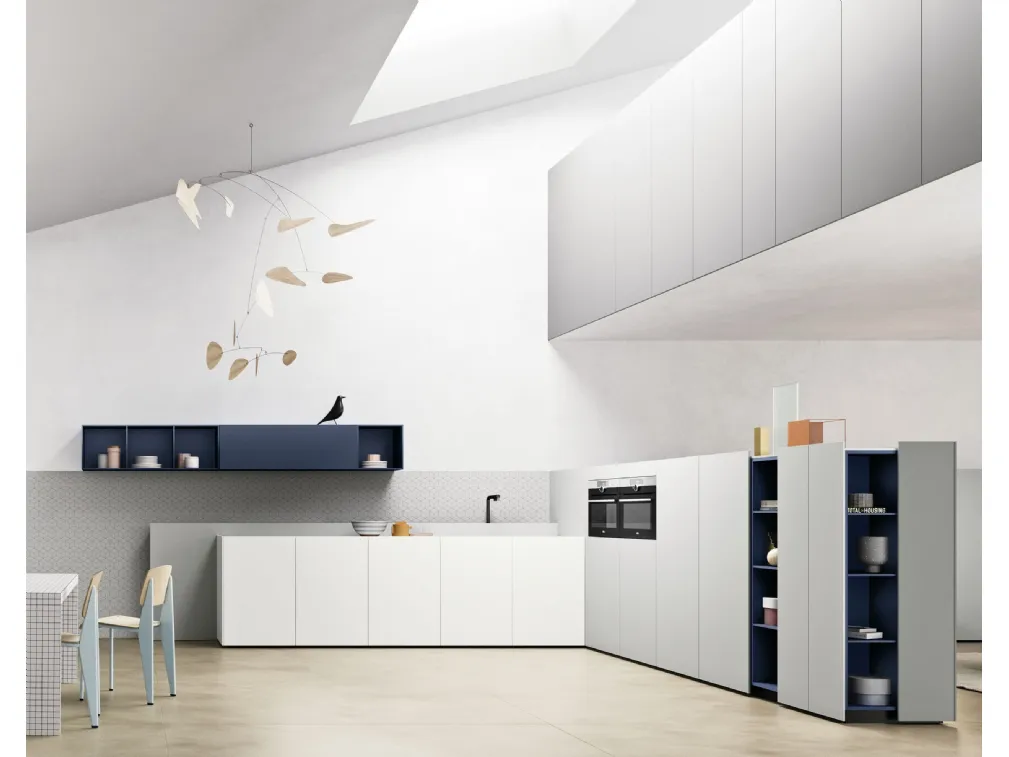 Cucina Moderna ad angolo ME Slim in Fenix Bianco, Grigio Efeso e Blu Fes di Meson's Cucine