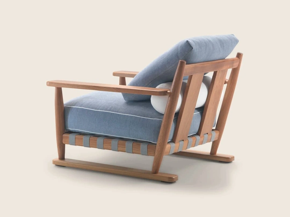 Poltroncina Meriggio in legno massello di Flexform