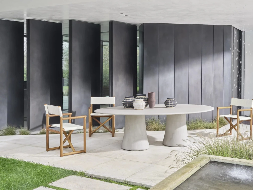 Tavolo Noa in resina spatolata di Gervasoni