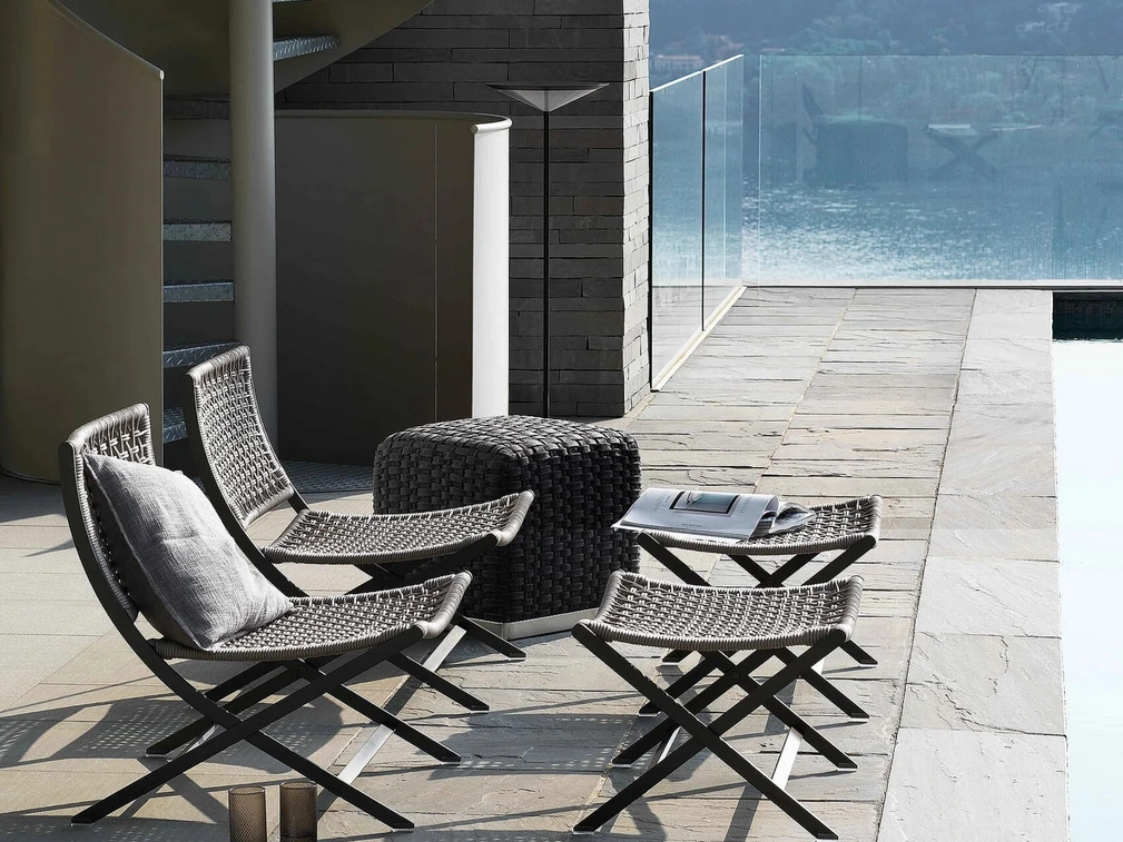 Poltroncina in acciaio e corda intrecciata Peter Outdoor di Flexform